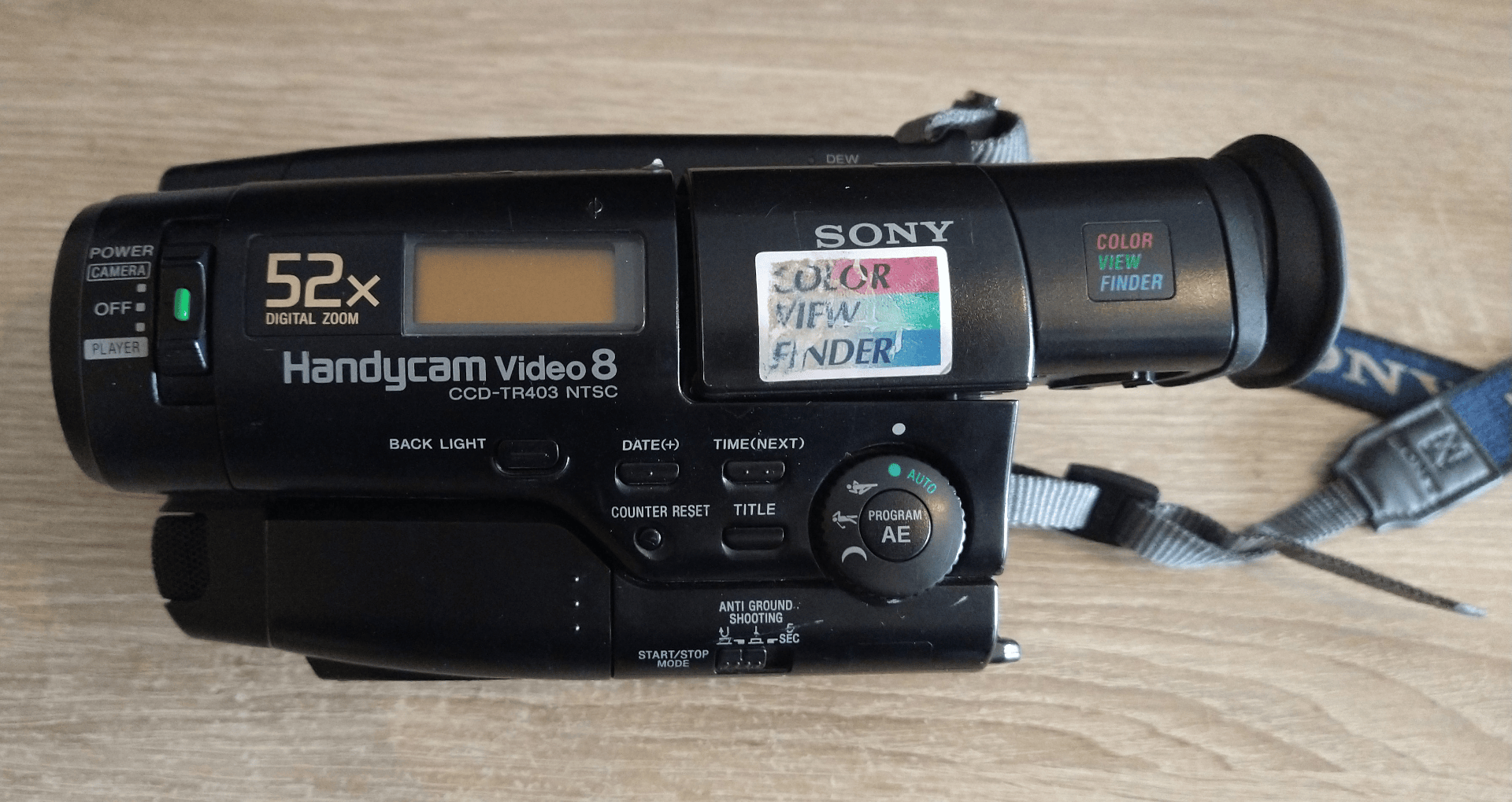 Camcorder Sony CCD-TR403 side-view